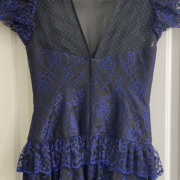 Vintage 1980’s Midnight Blue Lace Gown - Picture 10 of 10